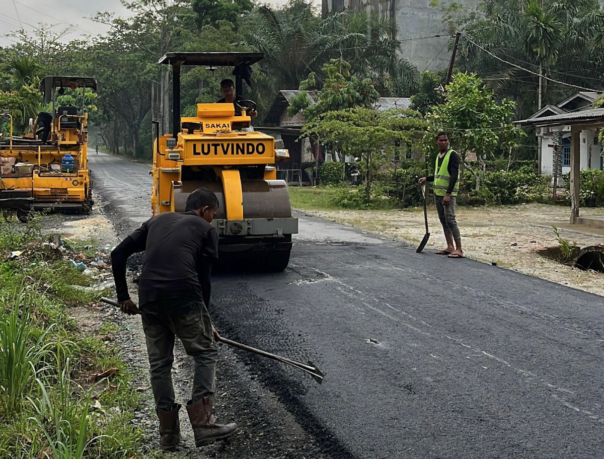 Pemko Pekanbaru Muluskan Jalan Teluk Leok Rumbai, Penantian Warga Sejak Puluhan Tahun Lalu Terbayarkan