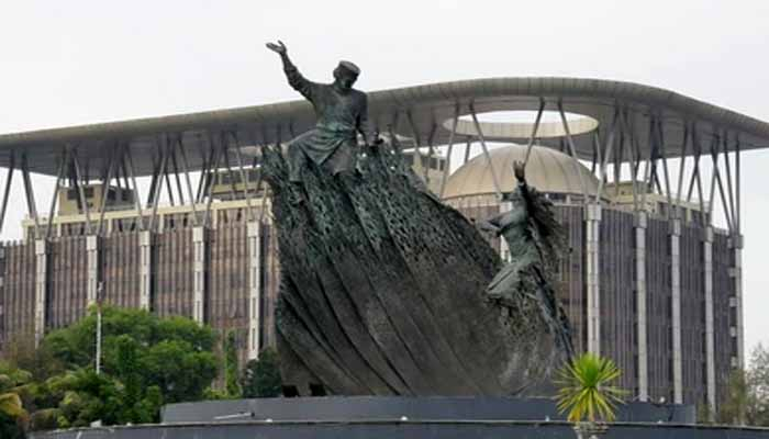 Wali Kota Dukung Pergantian Tugu Zapin sebagai Ikon Baru Riau yang Lebih Melayu dan Modern