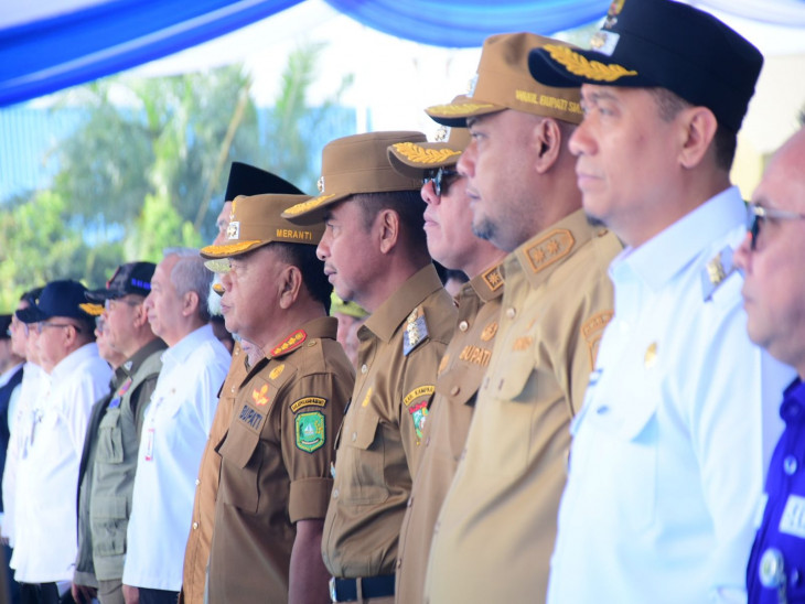 Bersama Menko Polkam dan Menhut RI, Bupati Kampar Hadiri Apel Kesiapsiagaan Karhutla Riau 2026 di Lanud Roesmin Nurjadin